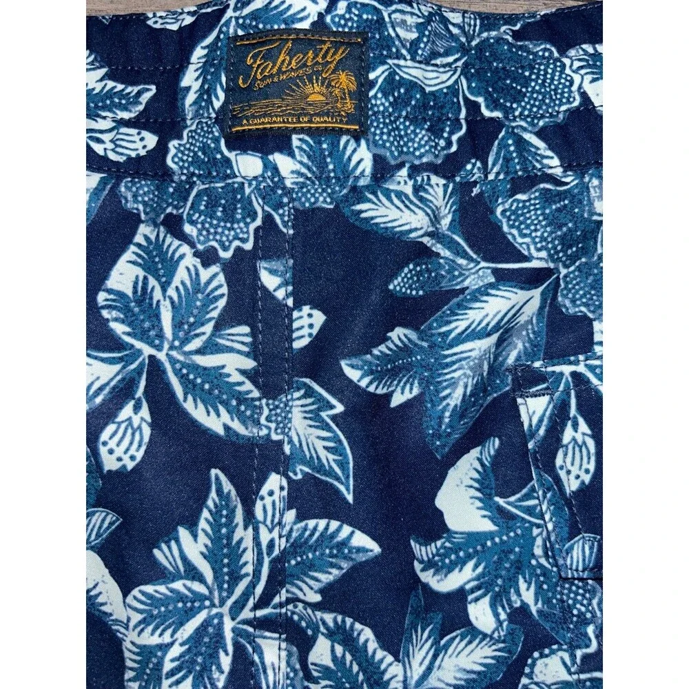 Faherty Men’s Sunwashed Floral Board Shorts Size 40 NWT